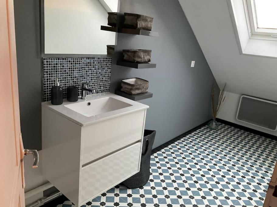 38 Maison Entiere,Place De Parking Et Garage Pour Moto Velo A La Demande Dunkirk Exterior foto